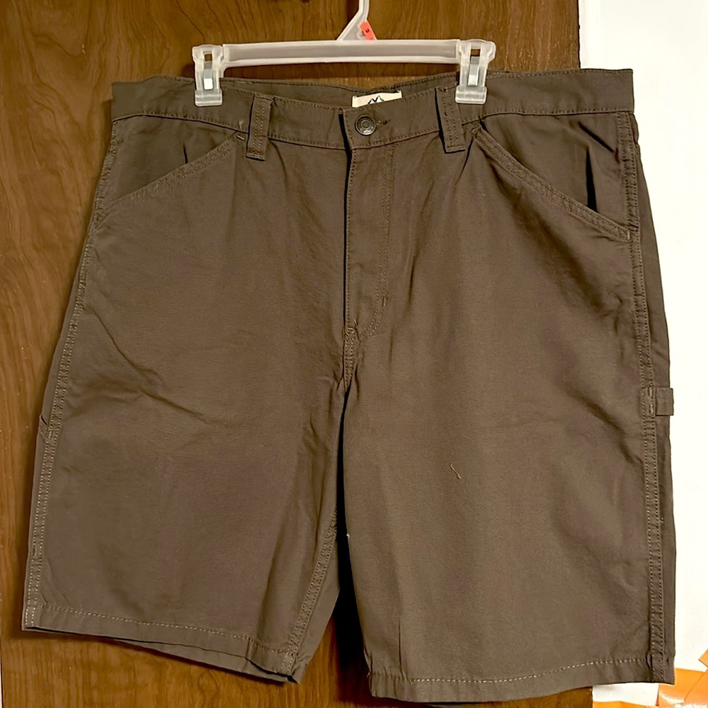 Men’s casual shorts